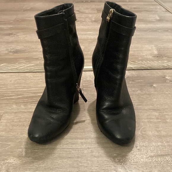 🎁FENDI WOMENS BLACK LEATHER WEDGE ANKLE BOOTS/ BOOTIES  - 37 - Picture 8 of 9